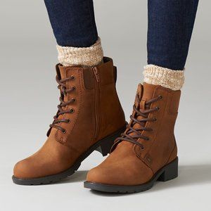 NWT Clarks Orinoco Spice Boots in Brown Snuff Size 5M